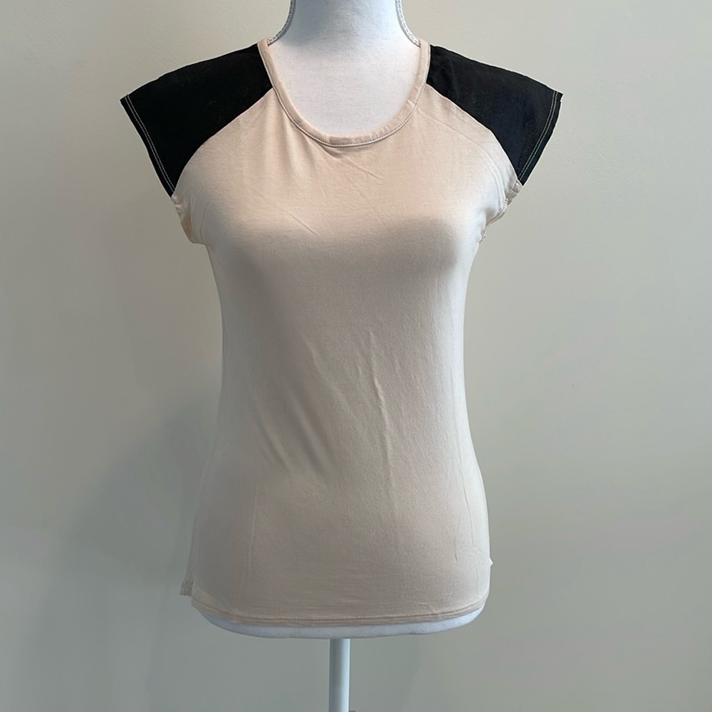 Xhilaration Cream Color & Black Casual Top. XS